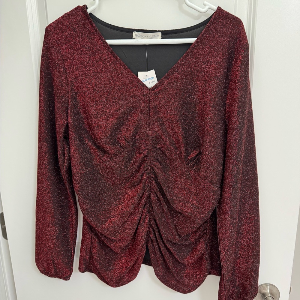 REDUCED🎈NWT Size Large Madison & Hudson Elegant Burgundy V-Neck Top - Picture 4 of 10